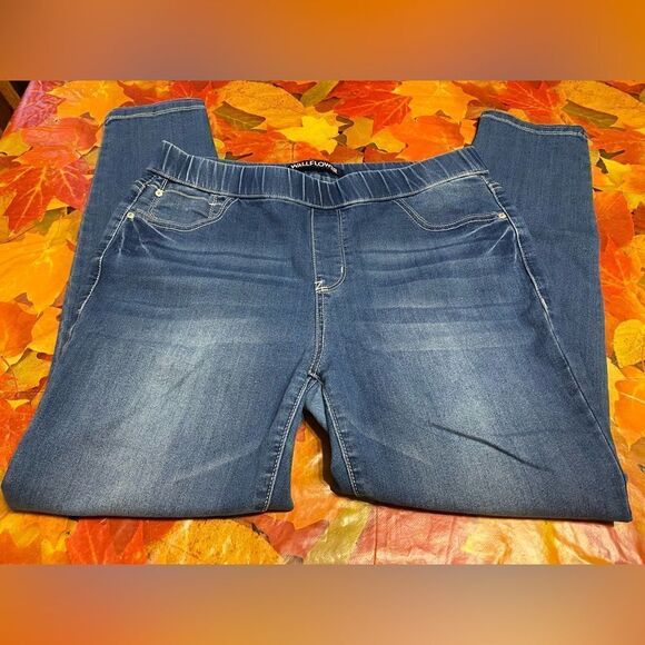 🌺3 for $30🌺Wall Flower Stretchy Denim Jeans, Size L. (J27) - Picture 2 of 6